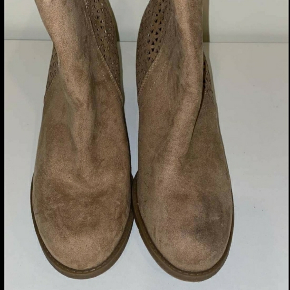 Madden Girl Cut Out Beige Booties - Picture 6 of 11